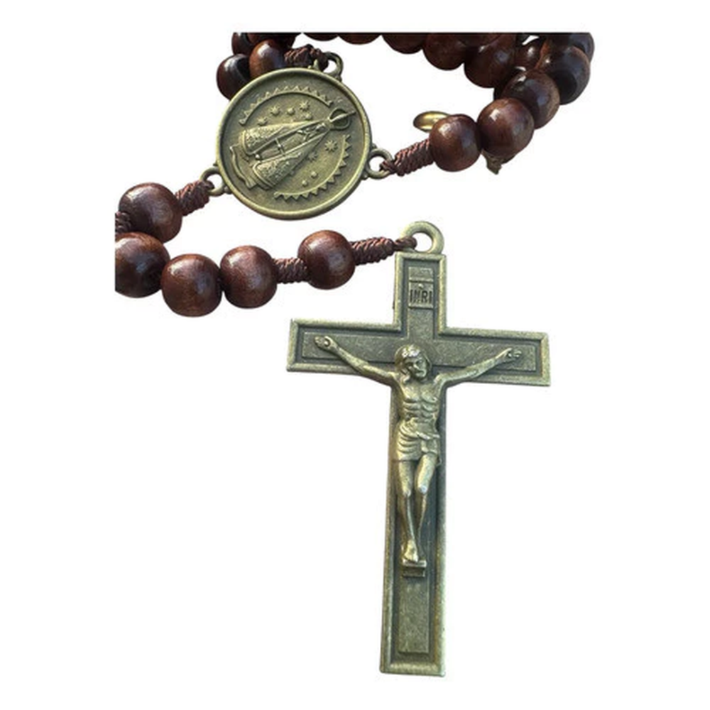 Terço de Nossa Senhora Aparecida no cordão e madeira